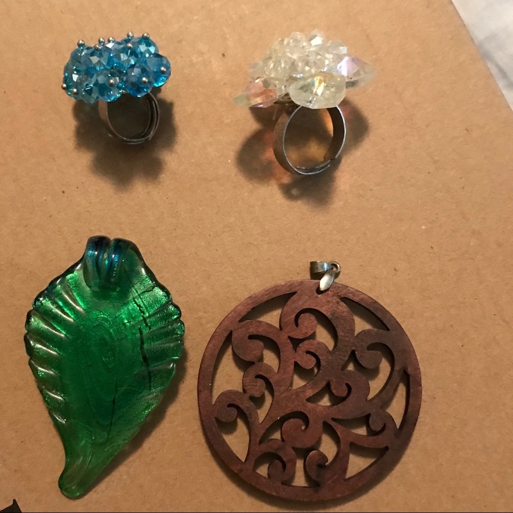 DIY NECKLACE AND RINGS - Picture 2 of 3